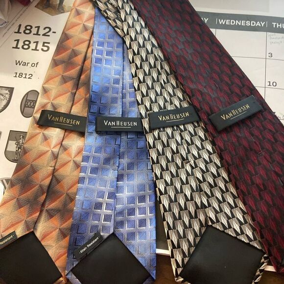 Can Heusen Ties group of 4 paid 49.50 each retired before worn perfect cond - Picture 5 of 5